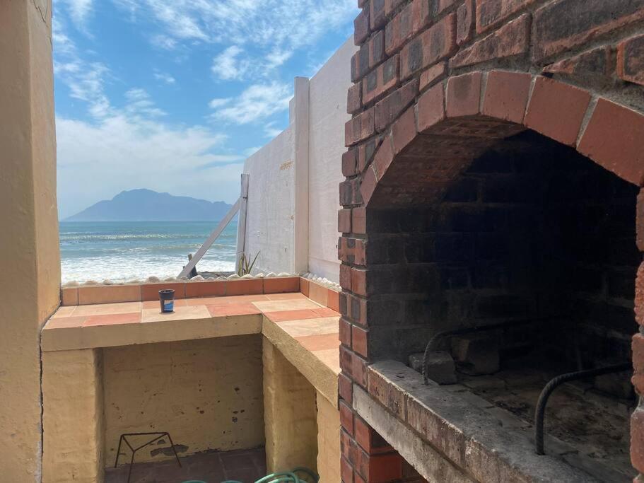 Family Surf Shack On The Beach Cape Town Eksteriør bilde